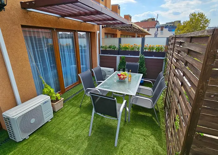 Jacuzzi Tuscany Terrace Apartment Free Parking